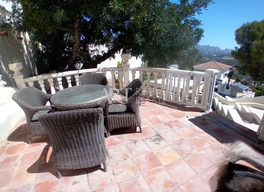 5 quarto Moradia para venda em La Nucia com garagem - 775 000 € (Ref: 8255488)