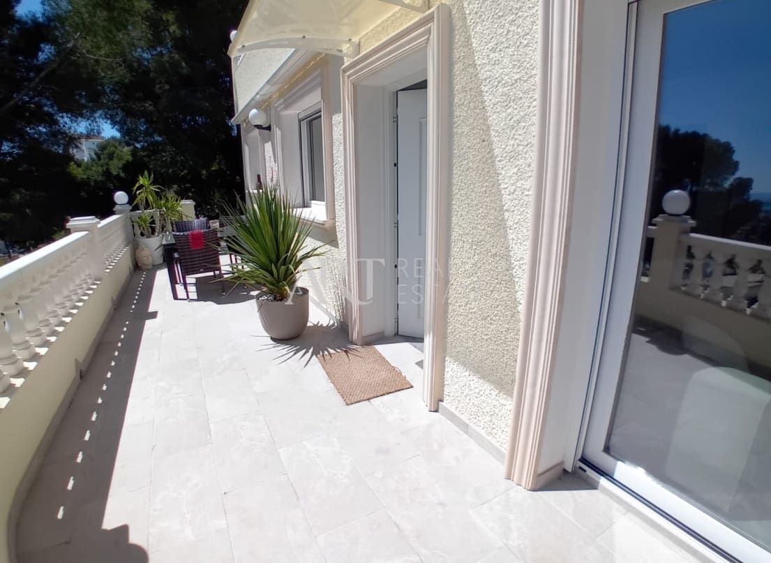 5 quarto Moradia para venda em La Nucia com garagem - 775 000 € (Ref: 8255488)