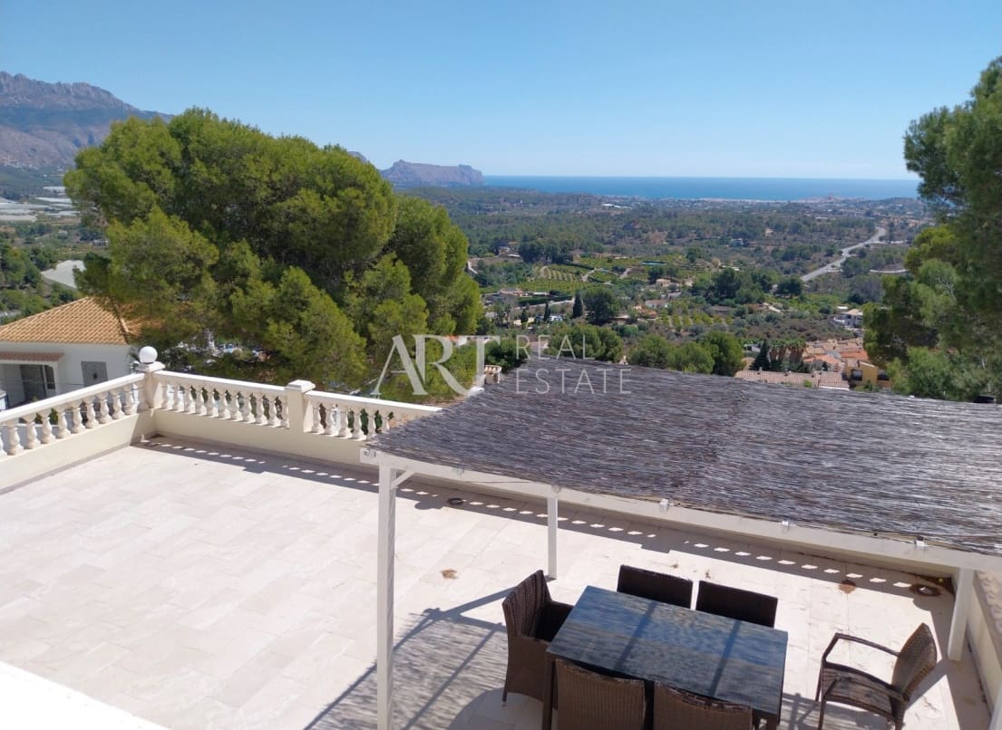 5 quarto Moradia para venda em La Nucia com garagem - 775 000 € (Ref: 8255488)