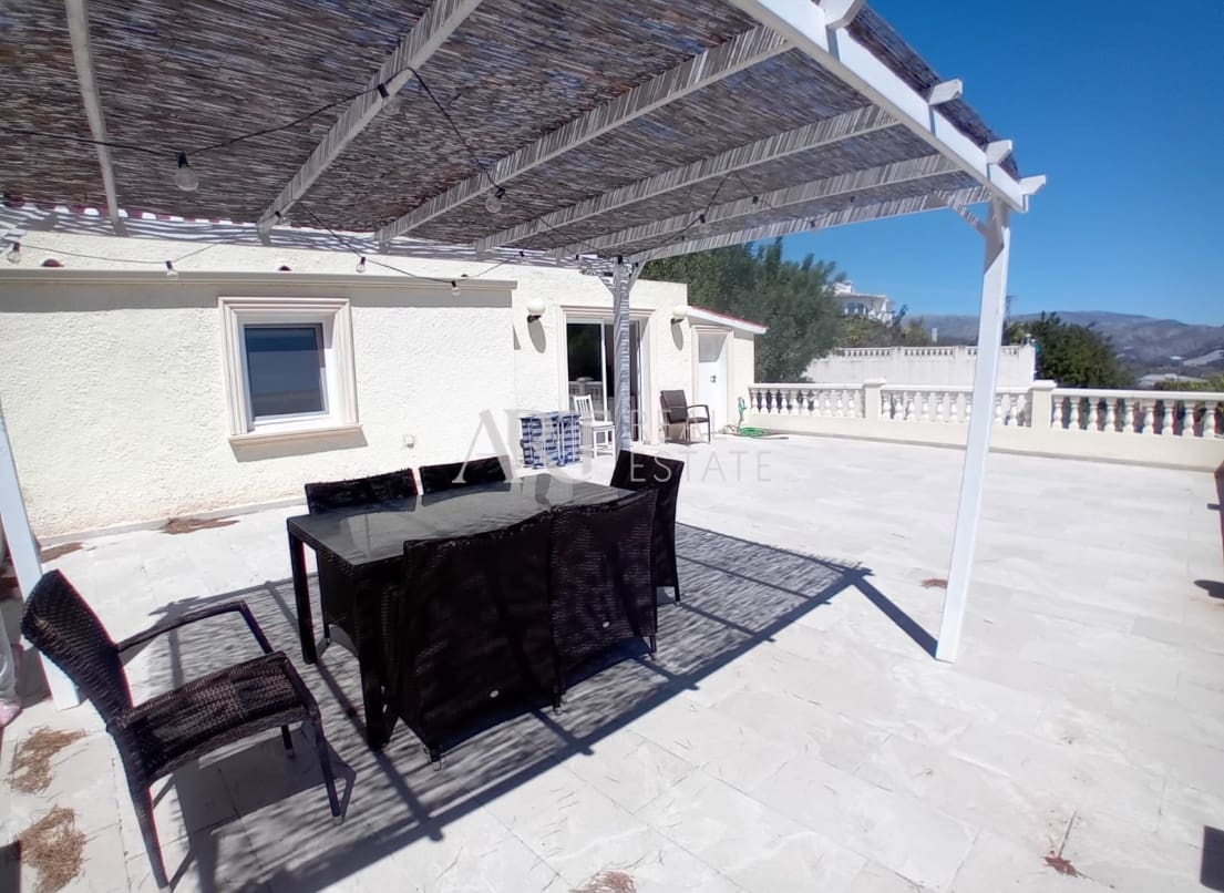 5 quarto Moradia para venda em La Nucia com garagem - 775 000 € (Ref: 8255488)