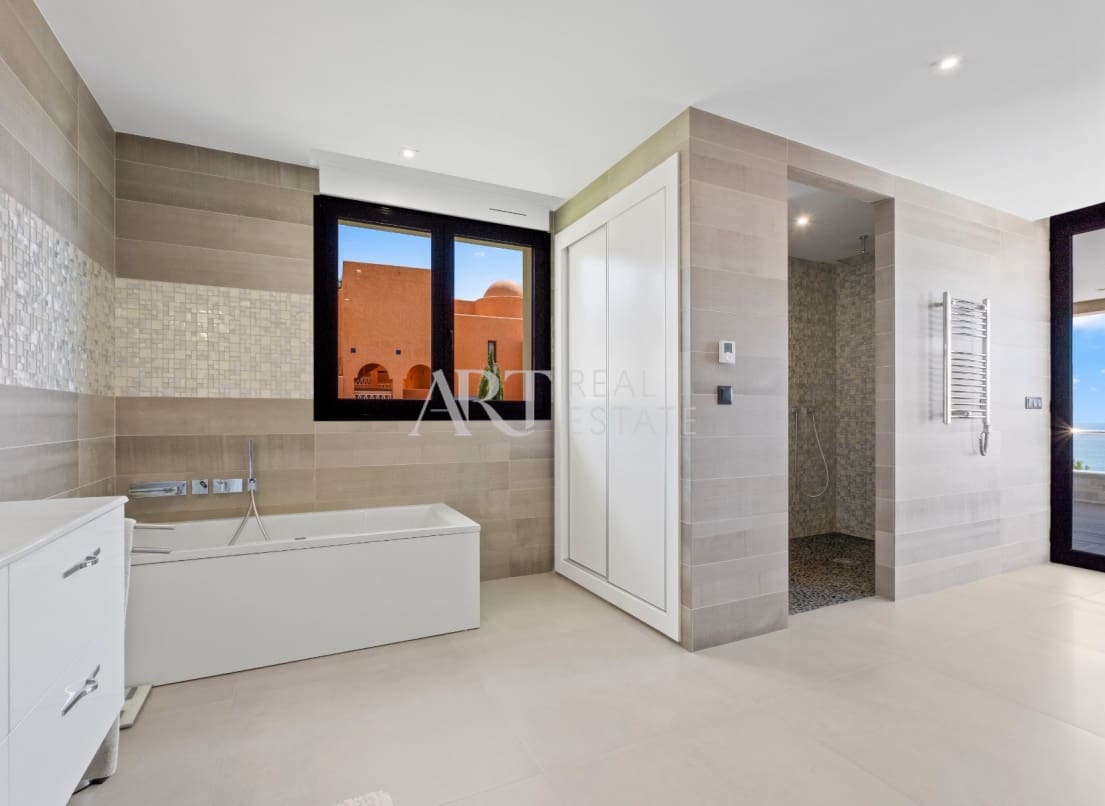 5 slaapkamer Villa te koop in Altea met zwembad garage - € 3.500.000 (Ref: 8278441)