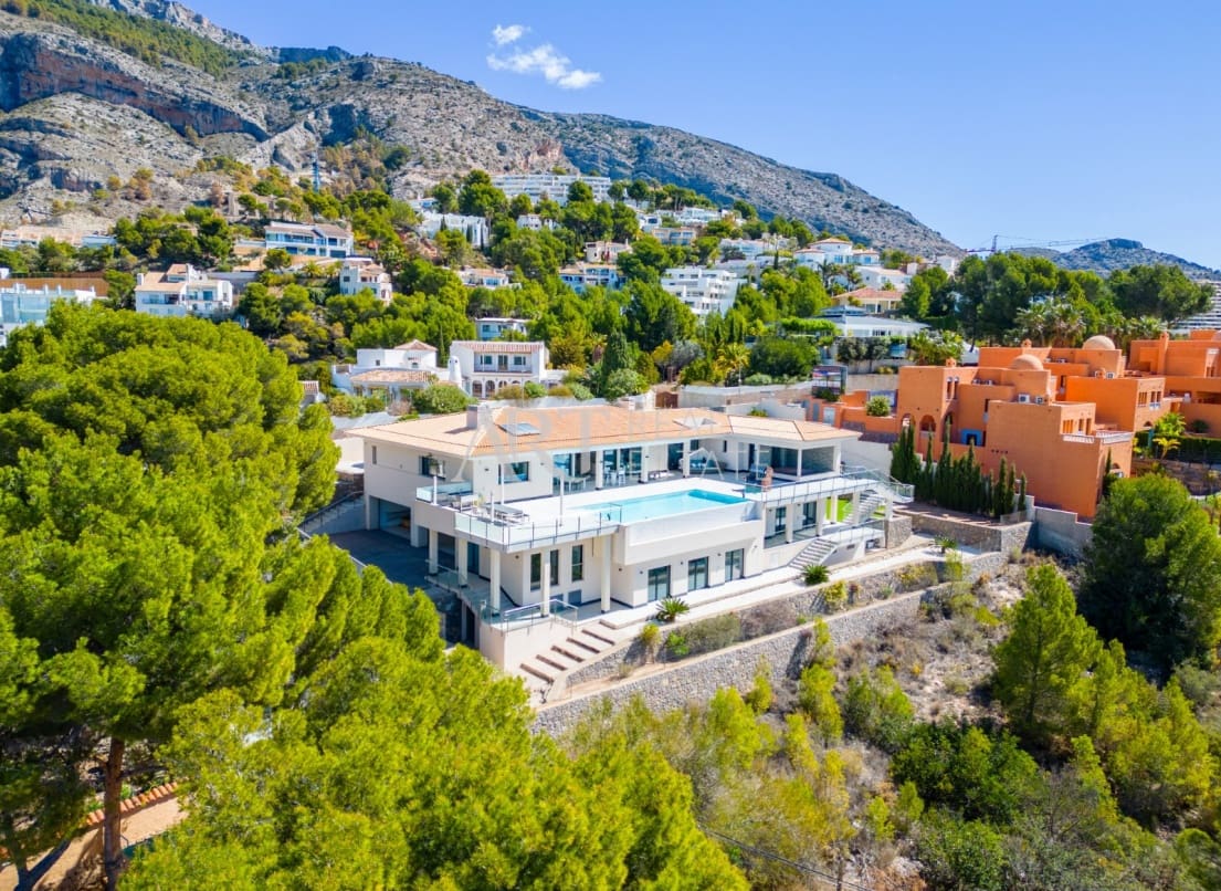 5 slaapkamer Villa te koop in Altea met zwembad garage - € 3.500.000 (Ref: 8278441)
