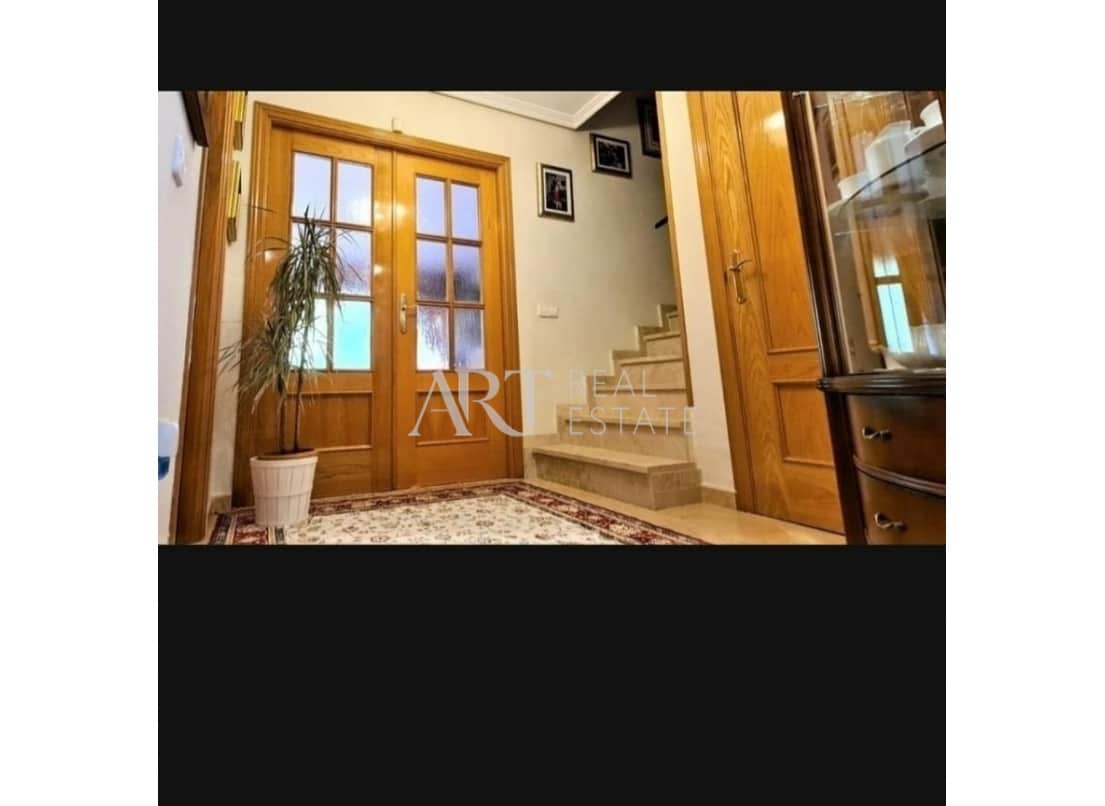 3 sovrum Semi-fristående Villa till salu i Alfaz del Pi / L'Alfas del Pi med pool - 367 500 € (Ref: 8278443)