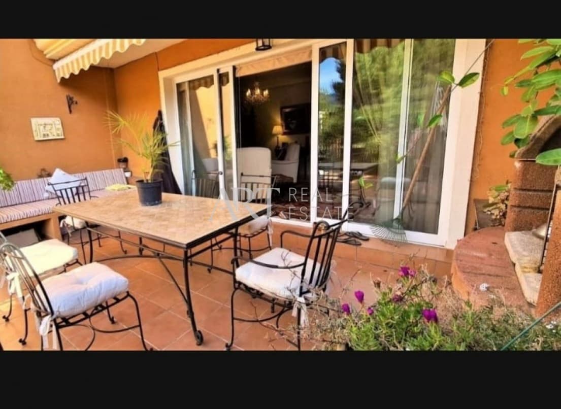 3 sovrum Semi-fristående Villa till salu i Alfaz del Pi / L'Alfas del Pi med pool - 367 500 € (Ref: 8278443)