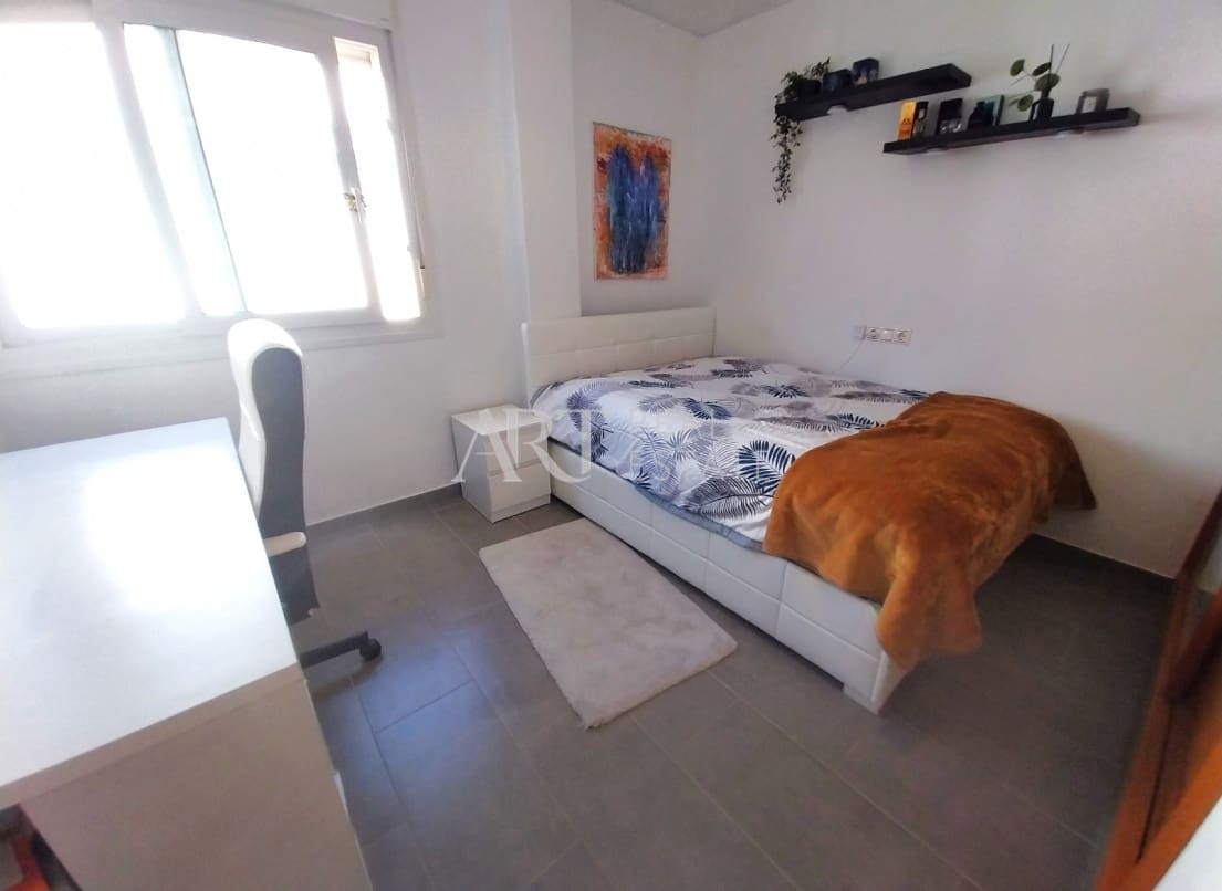 4 soveværelse Semi-Rækkehus til salg i Albir med swimmingpool garage - € 460.000 (Ref: 8304680)