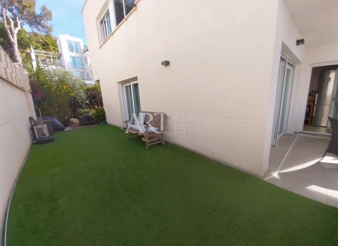 4 soveværelse Semi-Rækkehus til salg i Albir med swimmingpool garage - € 460.000 (Ref: 8304680)