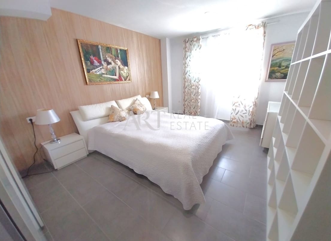 4 soveværelse Semi-Rækkehus til salg i Albir med swimmingpool garage - € 460.000 (Ref: 8304680)