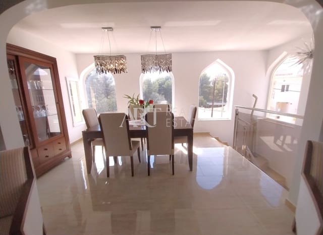 3 soveværelse Villa til salg i Albir, Alfaz del Pi / L'Alfàs del Pi med swimmingpool - € 795.000 (Ref: 8314903)