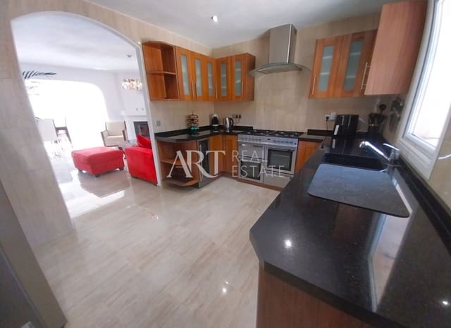 3 soveværelse Villa til salg i Albir, Alfaz del Pi / L'Alfàs del Pi med swimmingpool - € 795.000 (Ref: 8314903)