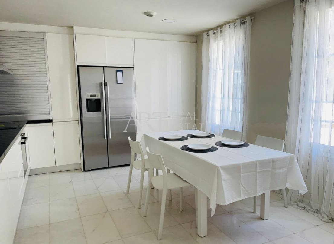 4 bedroom Villa for sale in Finestrat with pool - € 810,000 (Ref: 8369899)