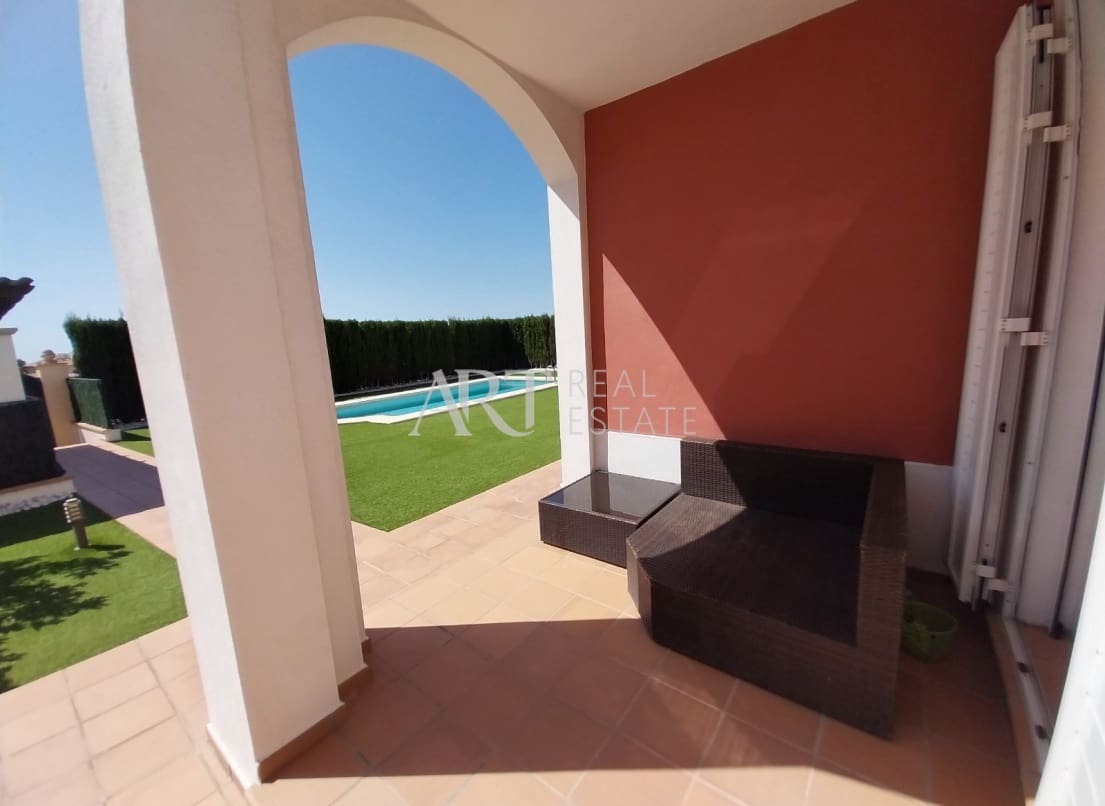 4 bedroom Villa for sale in Finestrat with pool - € 810,000 (Ref: 8369899)