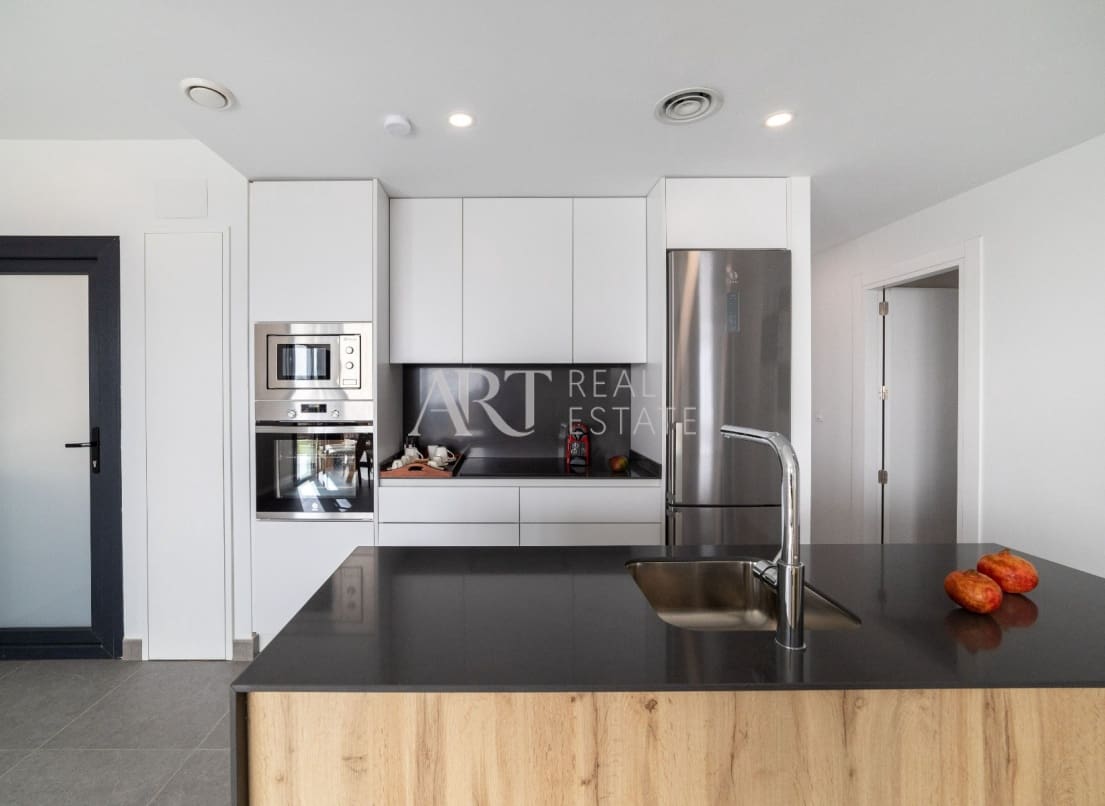 3 bedroom Villa for sale in Polop with pool - € 470,000 (Ref: 8420300)