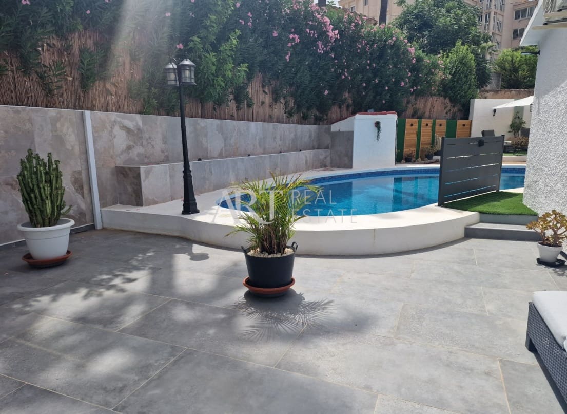 4 slaapkamer Villa te koop in Albir met zwembad - € 649.000 (Ref: 8433576)