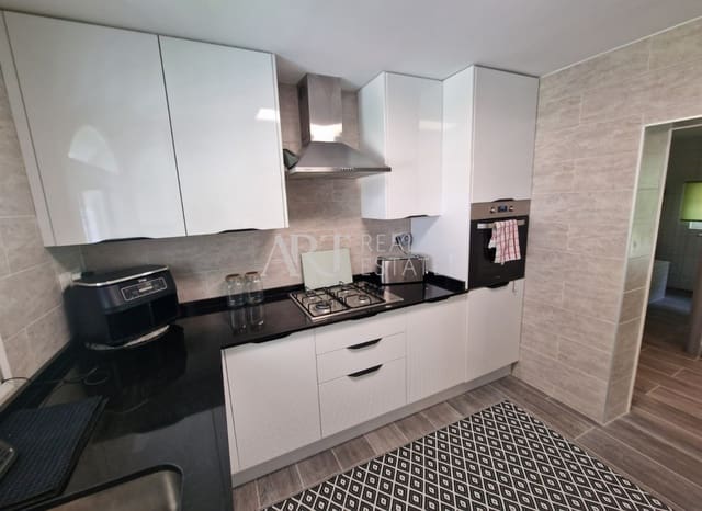 4 bedroom Villa for sale in Albir, Alfaz del Pi / L'Alfàs del Pi with pool - € 649,000 (Ref: 8433576)