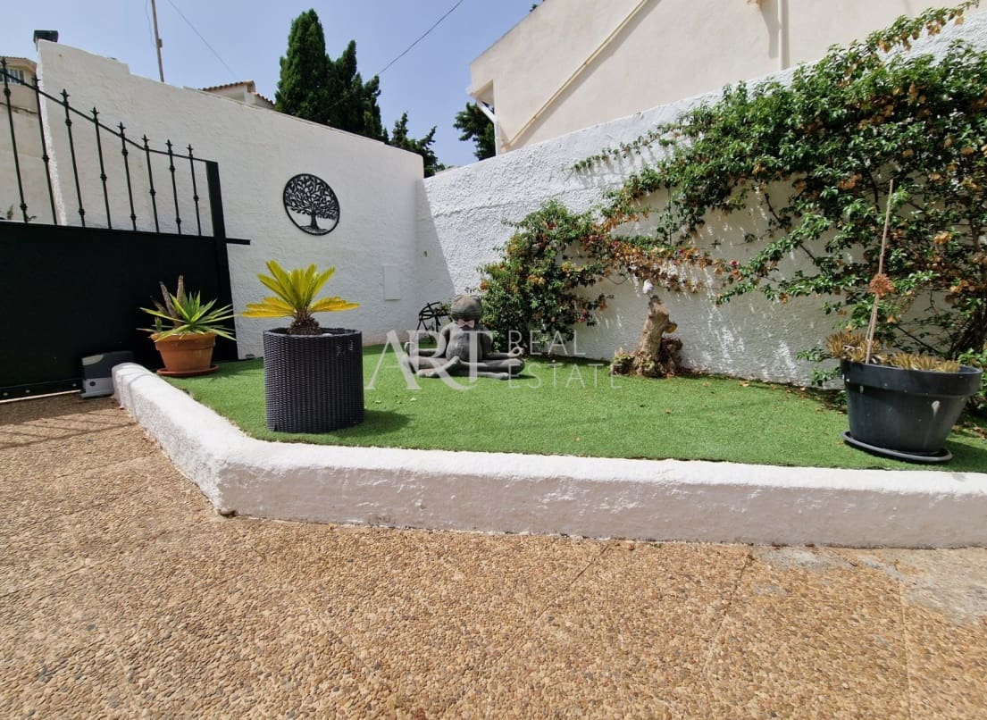 4 slaapkamer Villa te koop in Albir met zwembad - € 649.000 (Ref: 8433576)