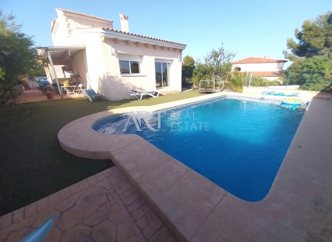 4 chambre Villa/Maison à vendre à La Nucia avec piscine - 430 000 € (Ref: 8471347)