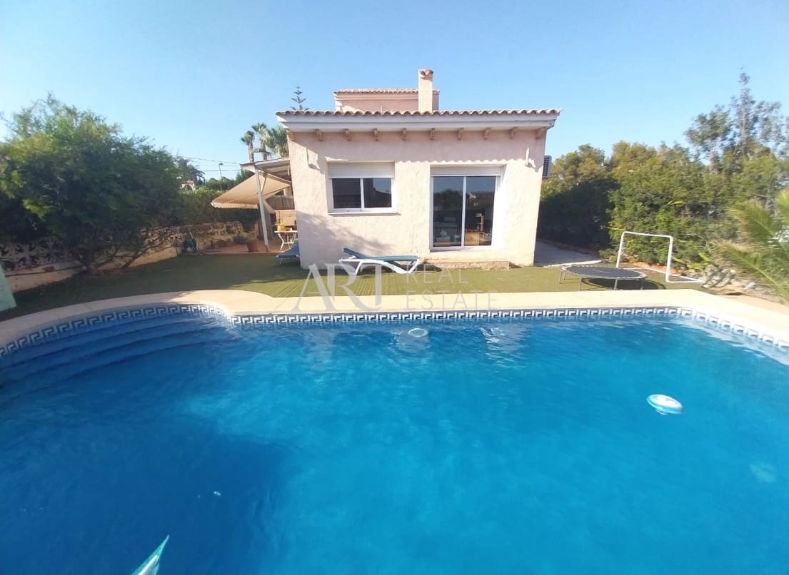 4 chambre Villa/Maison à vendre à La Nucia avec piscine - 430 000 € (Ref: 8471347)