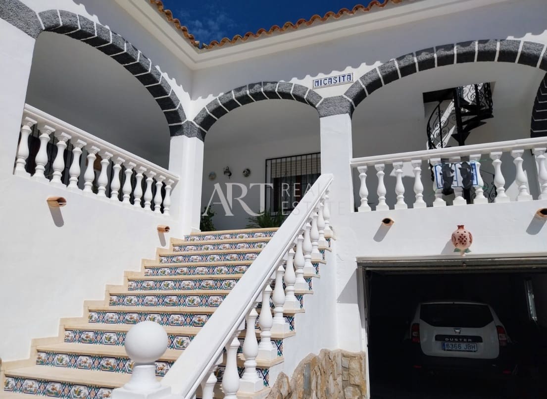 3 soveværelse Villa til salg i Albir med swimmingpool garage - € 895.000 (Ref: 8558109)
