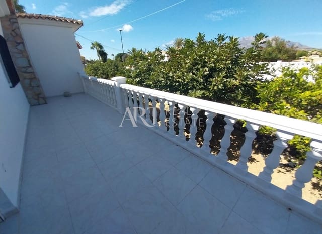 3 soveværelse Villa til salg i Albir, Alfaz del Pi / L'Alfàs del Pi med swimmingpool garage - € 895.000 (Ref: 8558109)
