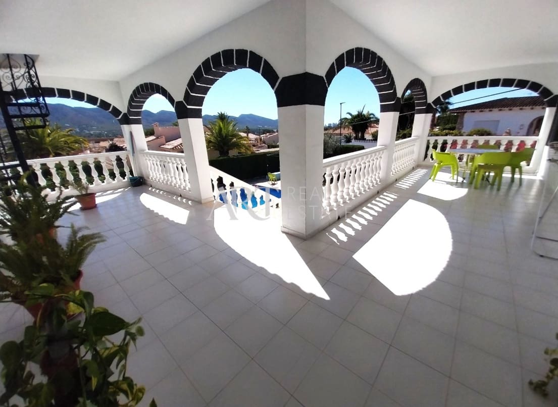 3 soveværelse Villa til salg i Albir med swimmingpool garage - € 895.000 (Ref: 8558109)