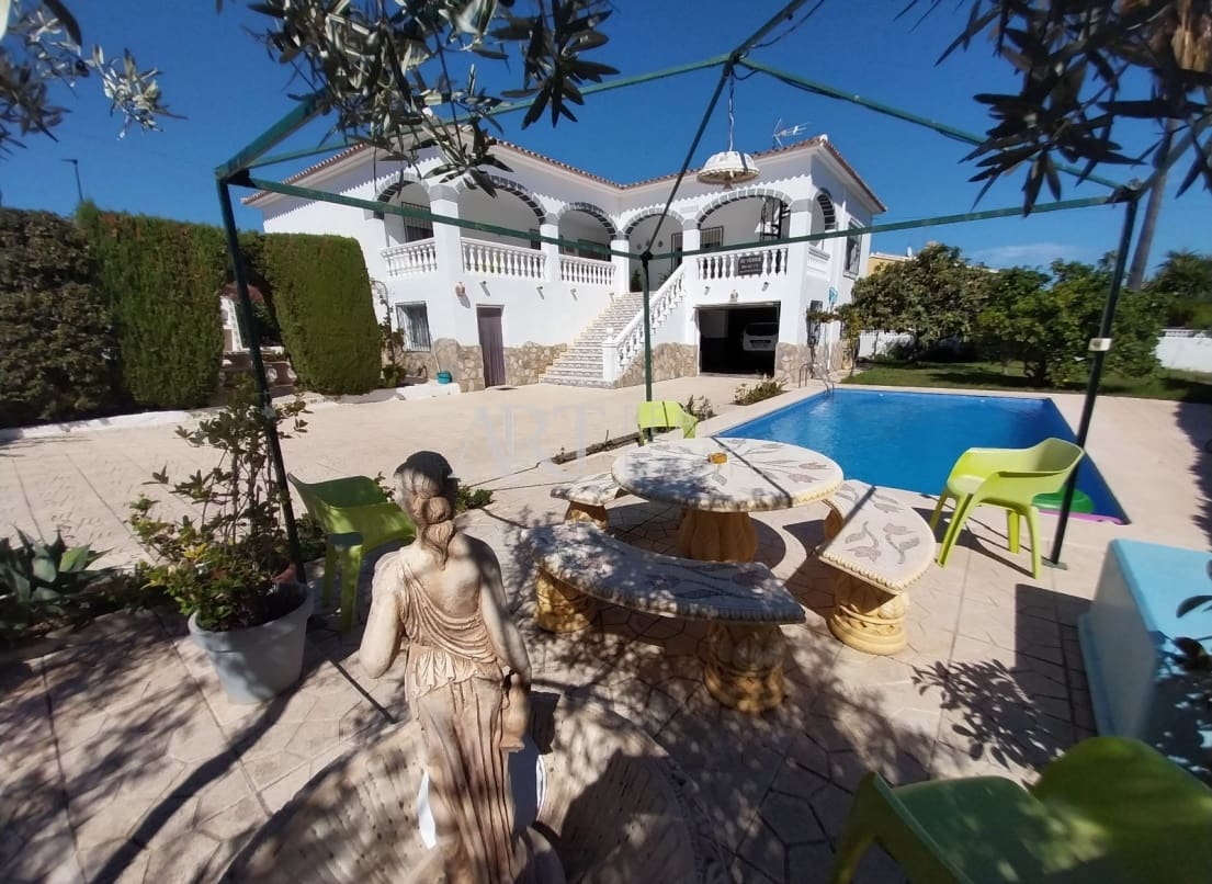 3 soveværelse Villa til salg i Albir med swimmingpool garage - € 895.000 (Ref: 8558109)