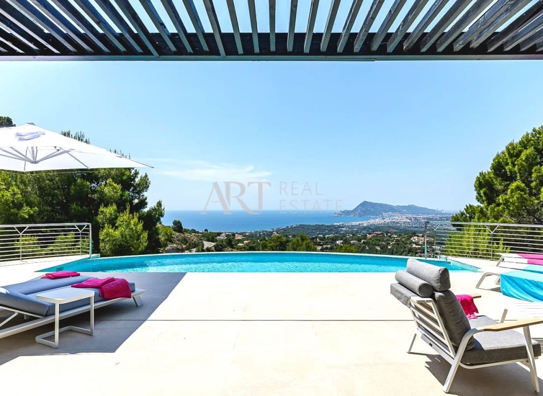5 slaapkamer Villa te koop in Altea met zwembad garage - € 2.100.000 (Ref: 8583235)