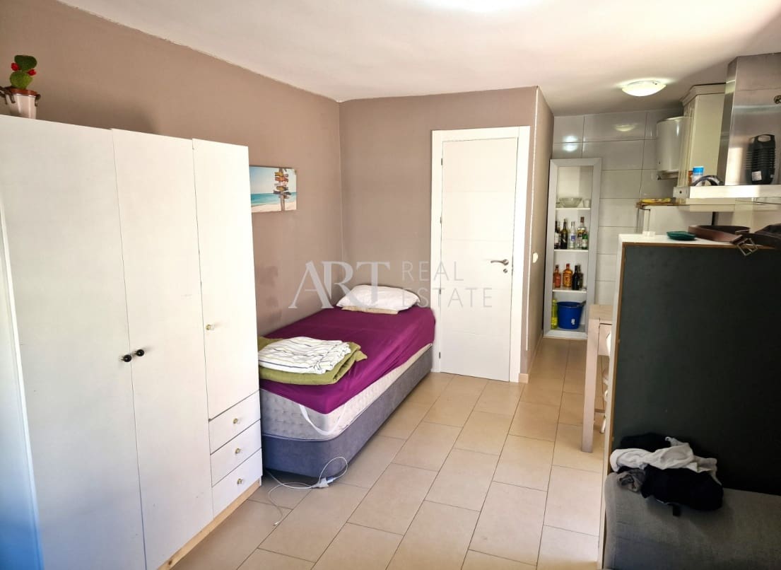 9 bedroom Villa for sale in Albir with pool garage - € 750,000 (Ref: 8591866)