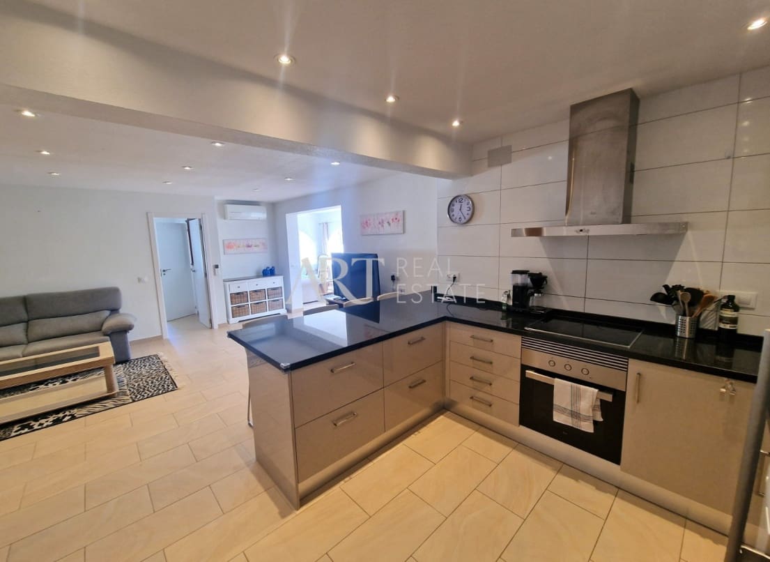 9 bedroom Villa for sale in Albir with pool garage - € 750,000 (Ref: 8591866)