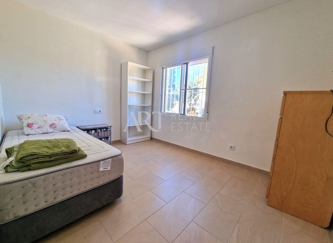 9 bedroom Villa for sale in Albir with pool garage - € 750,000 (Ref: 8591866)