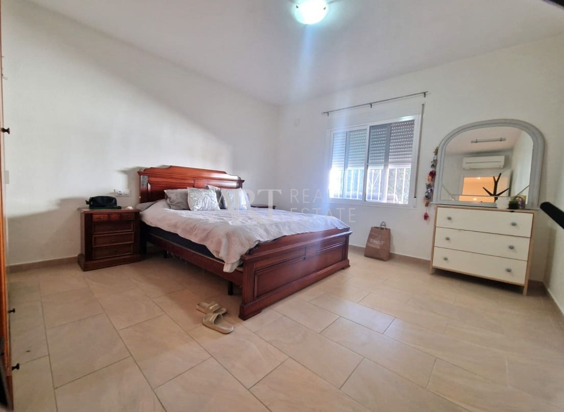 9 bedroom Villa for sale in Albir with pool garage - € 750,000 (Ref: 8591866)