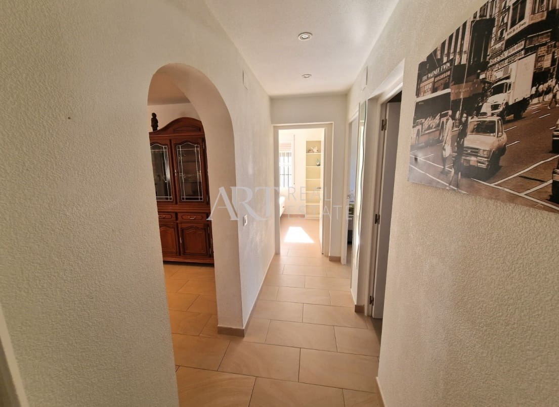 9 bedroom Villa for sale in Albir with pool garage - € 750,000 (Ref: 8591866)