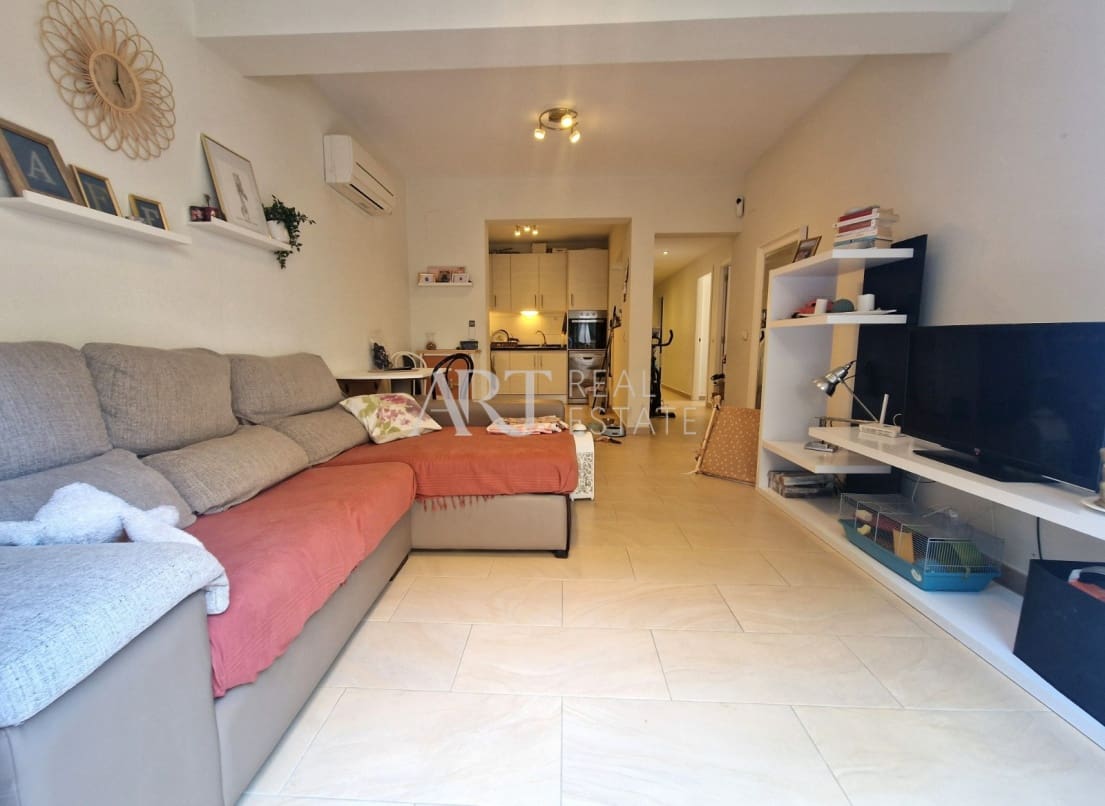 9 bedroom Villa for sale in Albir with pool garage - € 750,000 (Ref: 8591866)