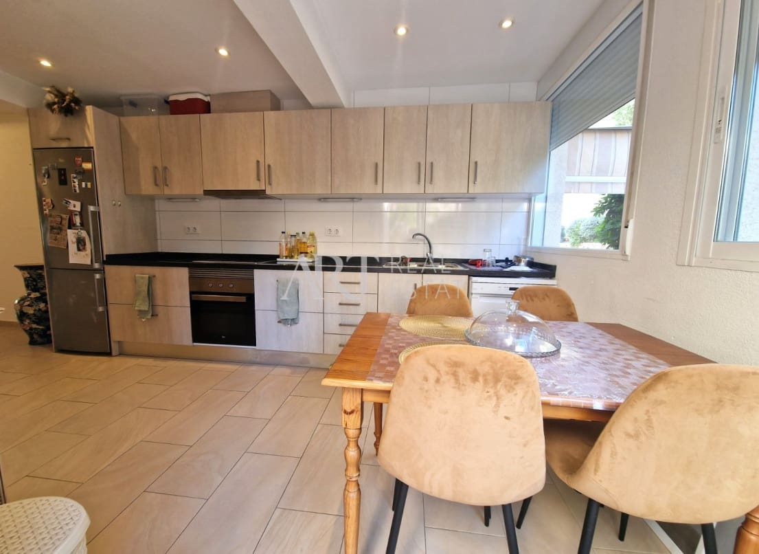 9 bedroom Villa for sale in Albir with pool garage - € 750,000 (Ref: 8591866)