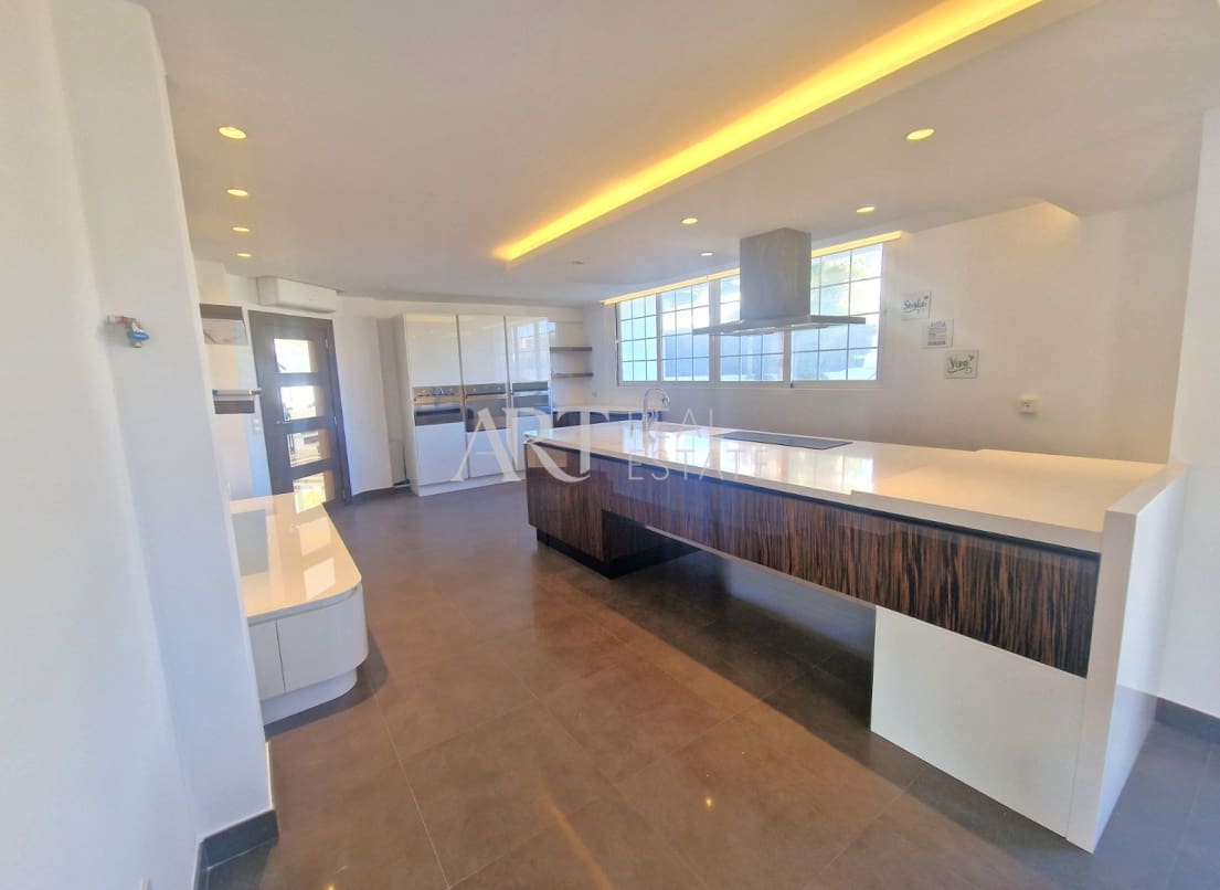 5 chambre Villa/Maison à vendre à Alfaz del Pi / L'Alfas del Pi avec piscine garage - 1 600 000 € (Ref: 8677105)