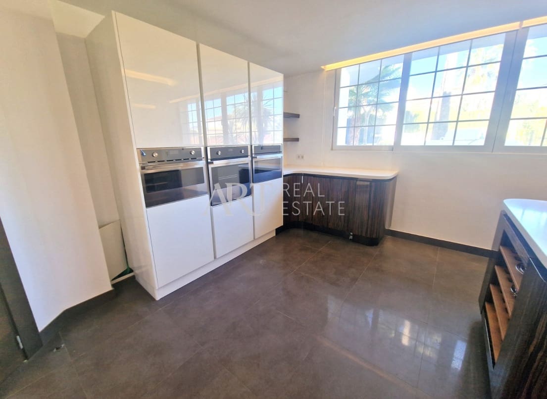 5 chambre Villa/Maison à vendre à Alfaz del Pi / L'Alfas del Pi avec piscine garage - 1 600 000 € (Ref: 8677105)