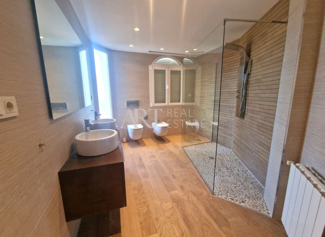 5 chambre Villa/Maison à vendre à Alfaz del Pi / L'Alfas del Pi avec piscine garage - 1 600 000 € (Ref: 8677105)