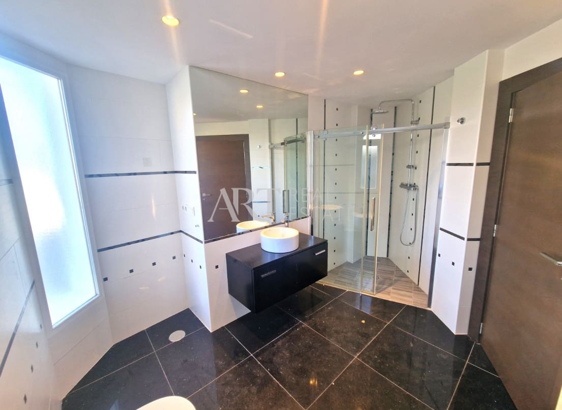 5 chambre Villa/Maison à vendre à Alfaz del Pi / L'Alfas del Pi avec piscine garage - 1 600 000 € (Ref: 8677105)