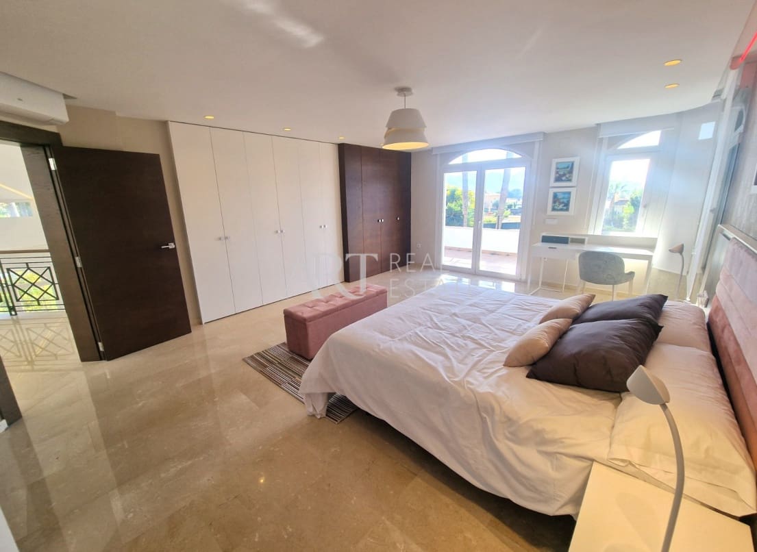 5 chambre Villa/Maison à vendre à Alfaz del Pi / L'Alfas del Pi avec piscine garage - 1 600 000 € (Ref: 8677105)
