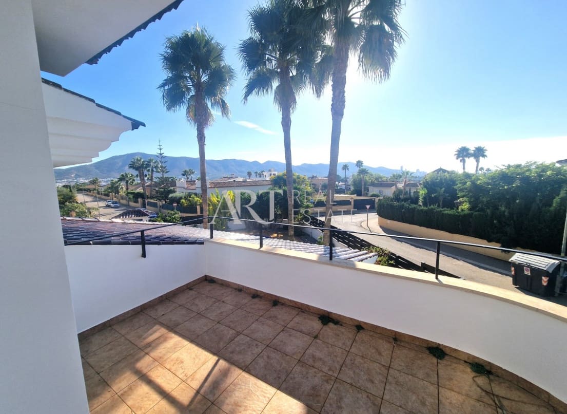 5 chambre Villa/Maison à vendre à Alfaz del Pi / L'Alfas del Pi avec piscine garage - 1 600 000 € (Ref: 8677105)