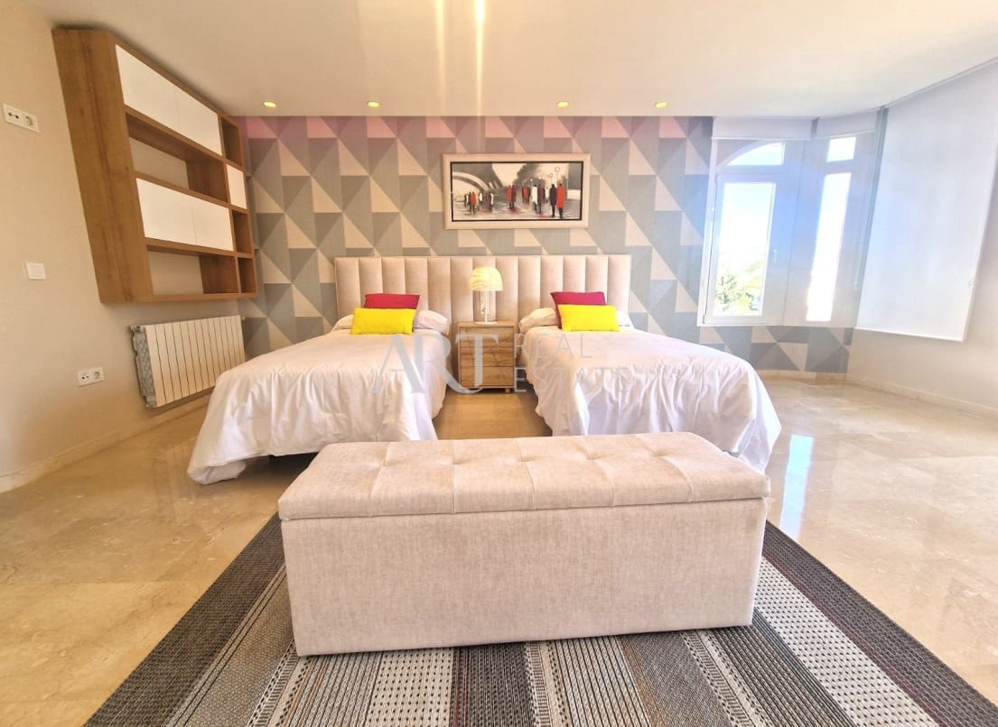 5 chambre Villa/Maison à vendre à Alfaz del Pi / L'Alfas del Pi avec piscine garage - 1 600 000 € (Ref: 8677105)