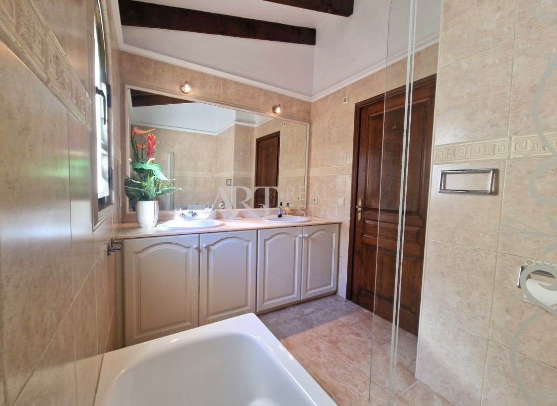 3 bedroom Villa for sale in Altea with pool garage - € 519,000 (Ref: 8685544)