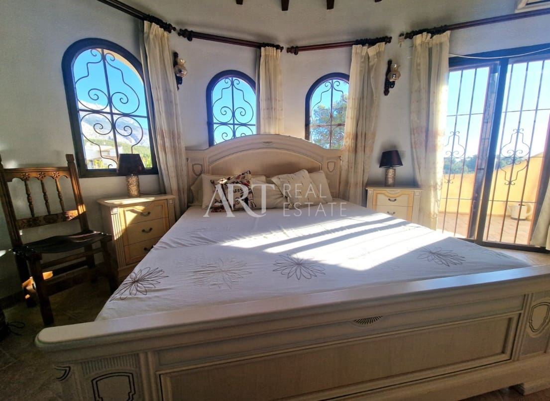 3 bedroom Villa for sale in Altea with pool garage - € 519,000 (Ref: 8685544)