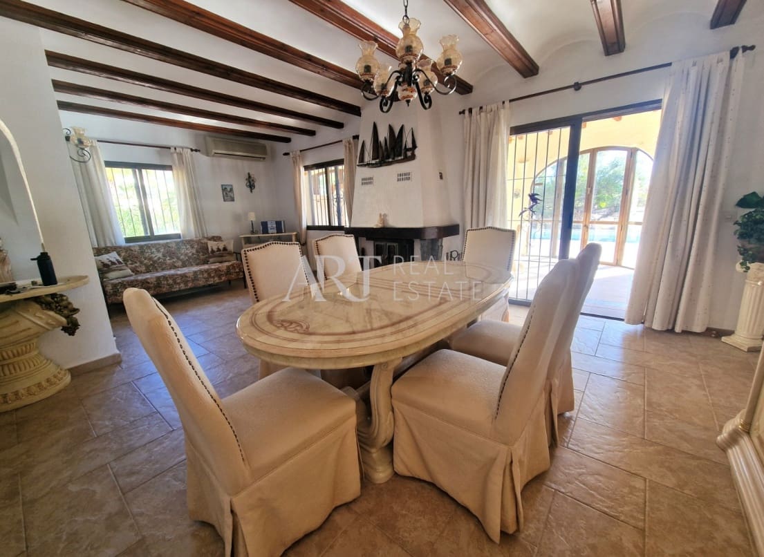 3 bedroom Villa for sale in Altea with pool garage - € 519,000 (Ref: 8685544)