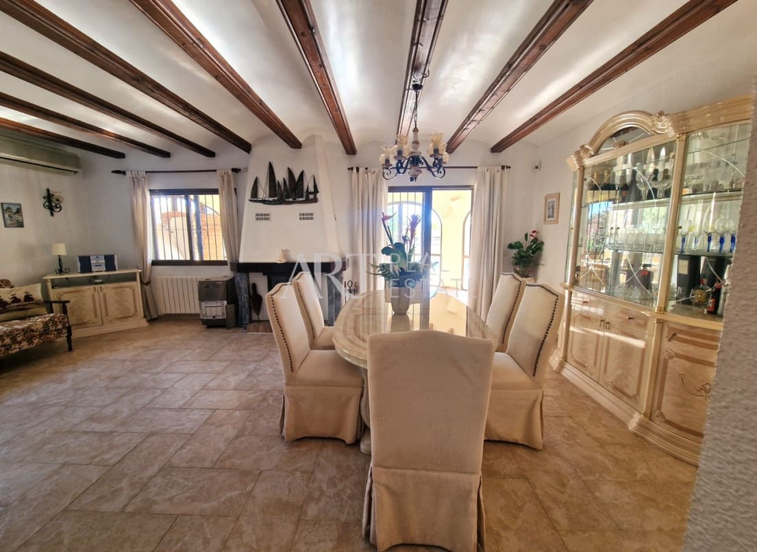 3 bedroom Villa for sale in Altea with pool garage - € 519,000 (Ref: 8685544)