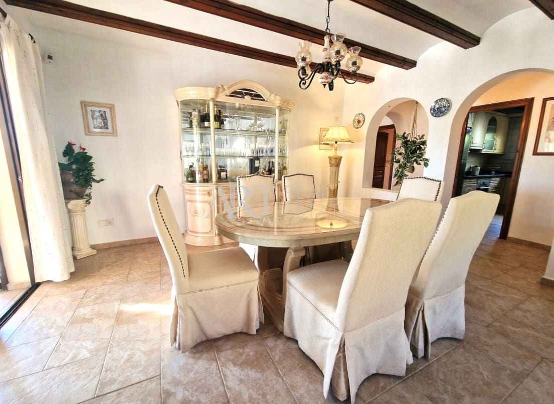 3 bedroom Villa for sale in Altea with pool garage - € 519,000 (Ref: 8685544)