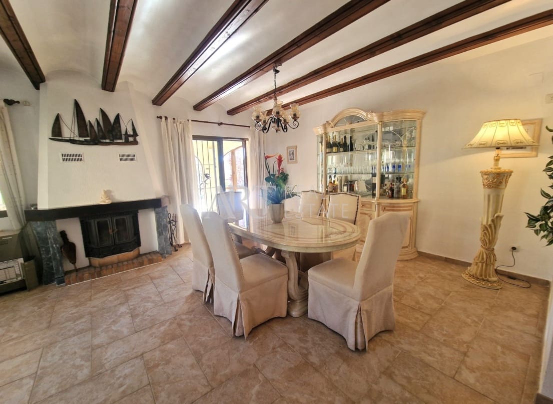 3 bedroom Villa for sale in Altea with pool garage - € 519,000 (Ref: 8685544)