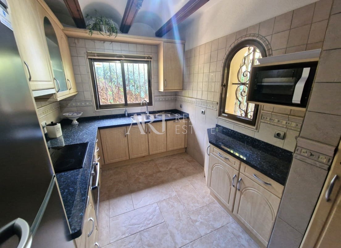 3 bedroom Villa for sale in Altea with pool garage - € 519,000 (Ref: 8685544)