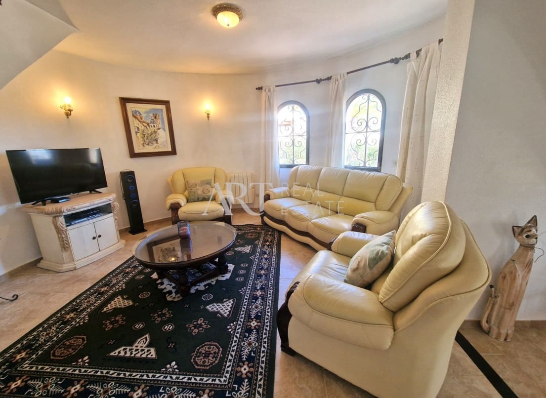 3 bedroom Villa for sale in Altea with pool garage - € 519,000 (Ref: 8685544)