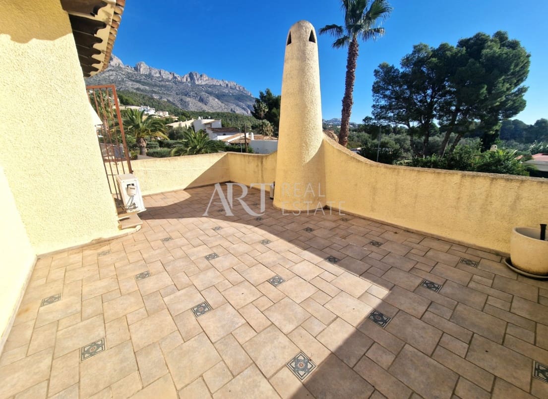 3 bedroom Villa for sale in Altea with pool garage - € 519,000 (Ref: 8685544)
