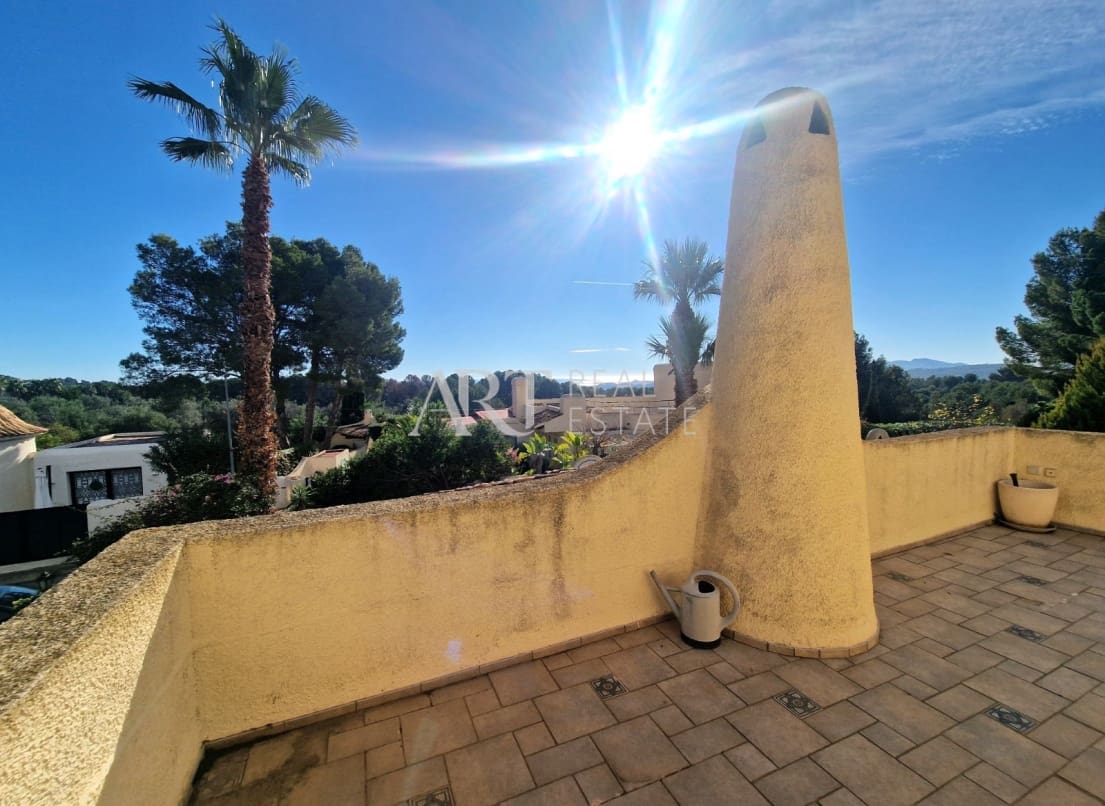 3 bedroom Villa for sale in Altea with pool garage - € 519,000 (Ref: 8685544)